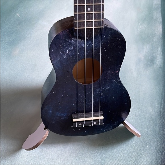 Create A Ukulele Kit Ukulele + Macrame Wall Holder - Picture 7 of 15